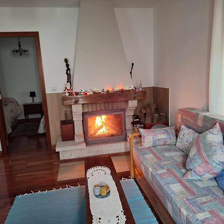 Вілла Casita Acogedora En El Centro Del Pueblo Порріньйо Екстер'єр фото